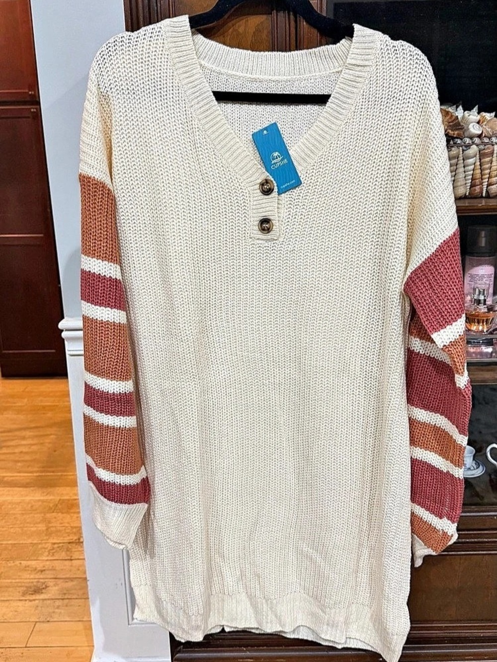 Cupshe V-Neck Buttoned Striped Sweater Color Block Knit Sweater in Cream & Red - Picture 2 of 6